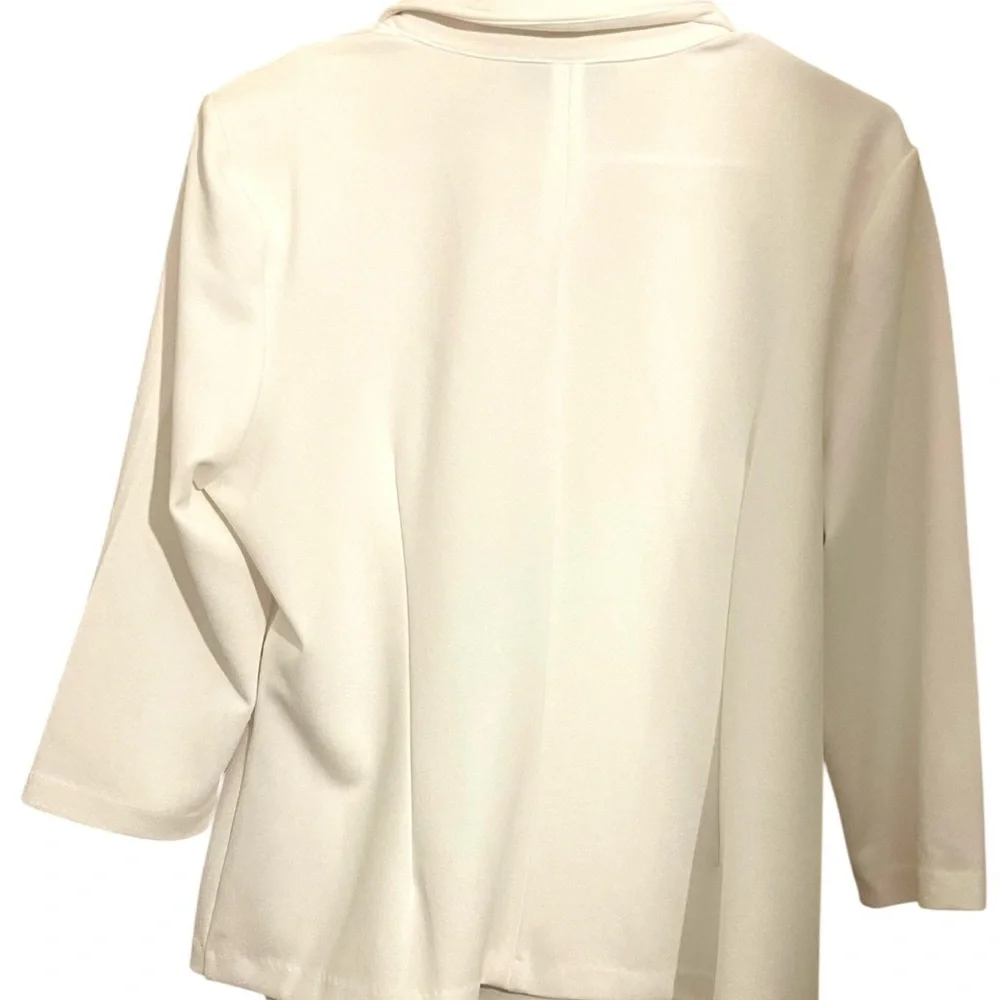 💎💎NYC Women's White Blazer